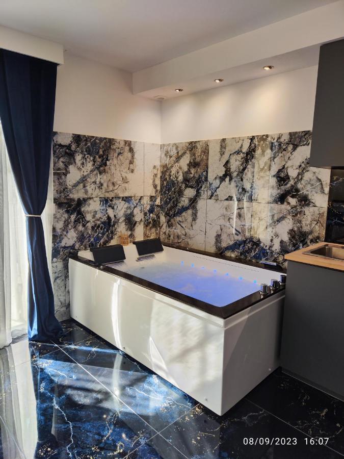 Studio Avec Jaccuzzi Saintry-sur-Seine Ngoại thất bức ảnh