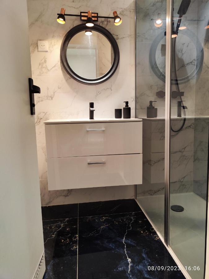 Studio Avec Jaccuzzi Saintry-sur-Seine Ngoại thất bức ảnh